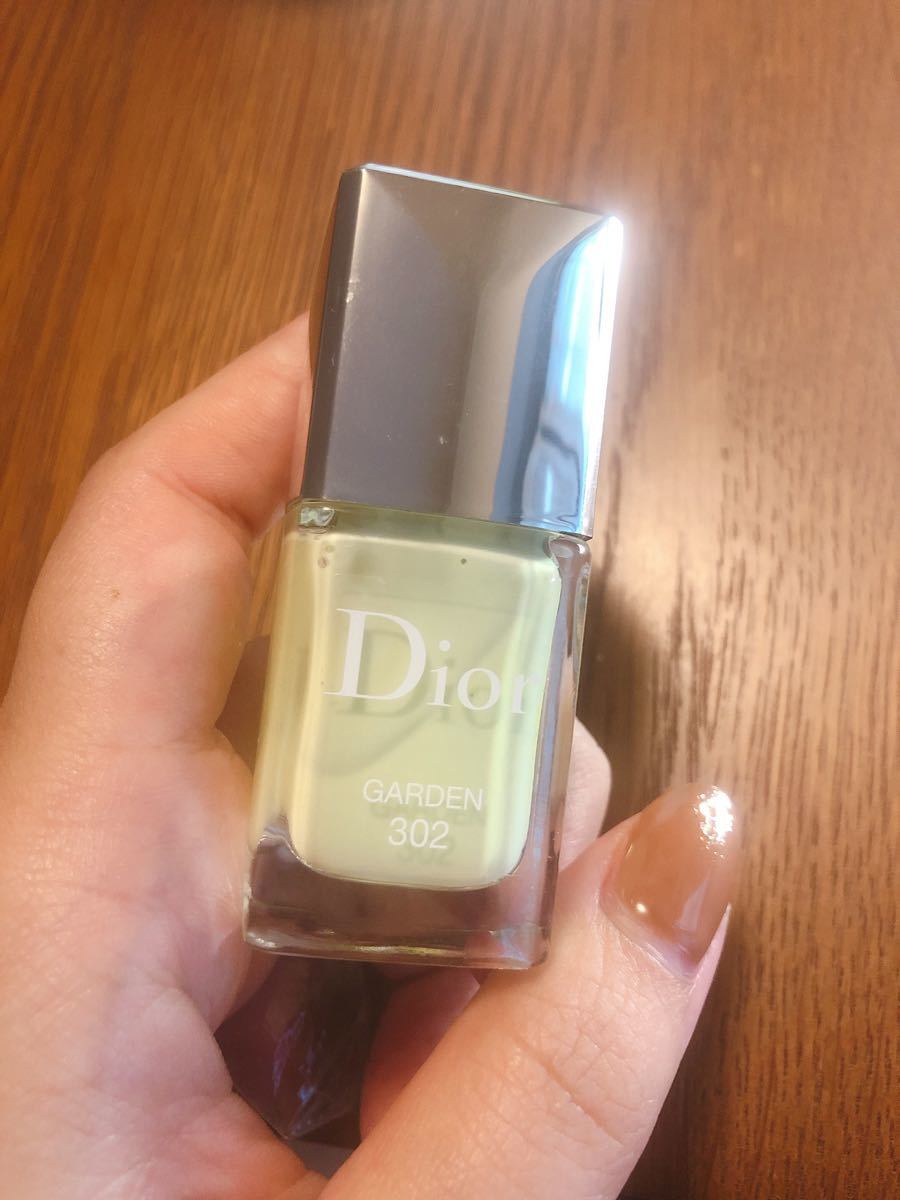 Paypayフリマ Dior ディオール ヴェルニ ネイルカラー ネイル ディオールネイル Garden 302 グリーン パステル Paypayフリマ Dior ディオール ヴェルニ ネイルカラー ネイル ディオールネイル Garden 302 グリーン パステル