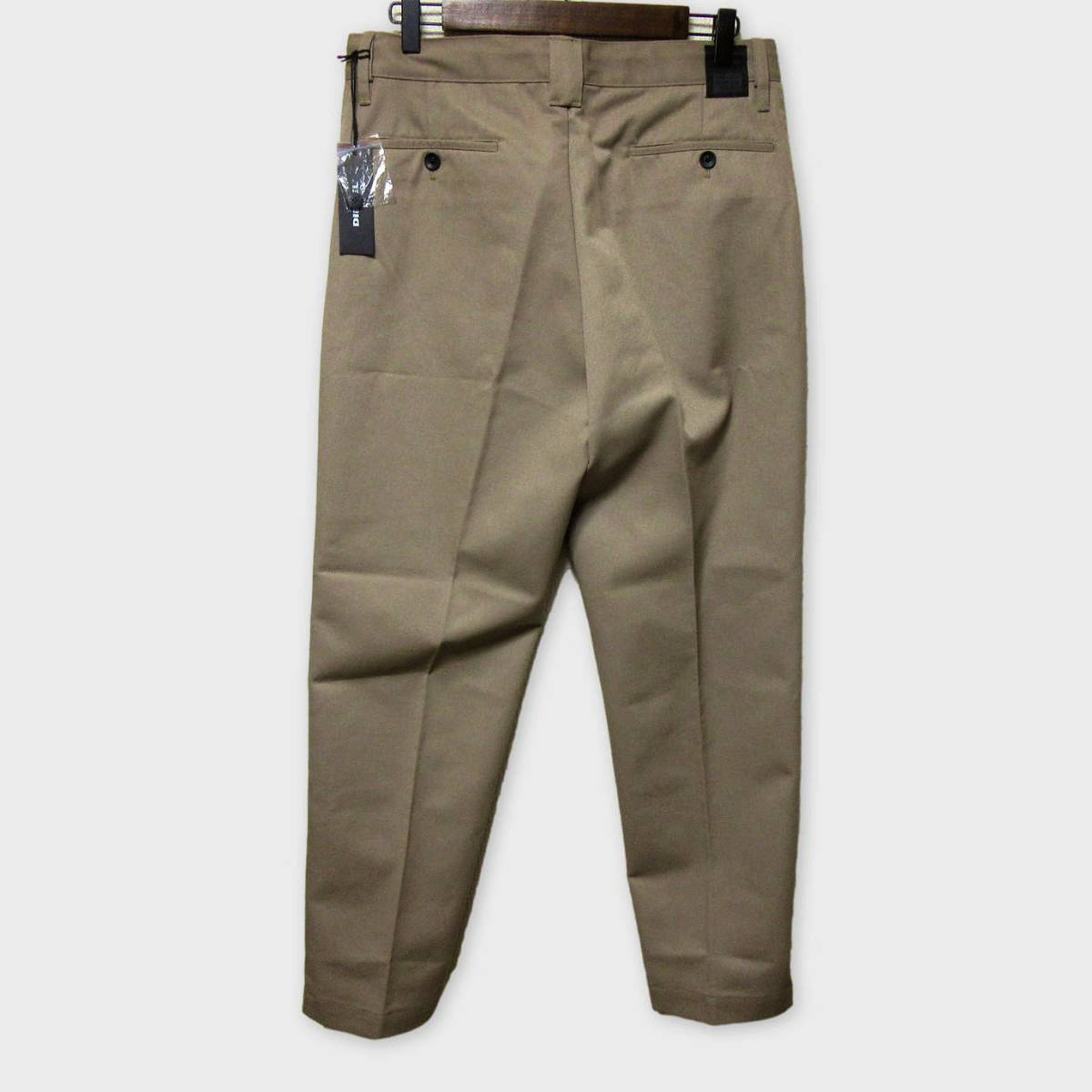 SALE】 DIESEL 新品タグ付き チノパン Sサイズ W29 メンズ カーキ