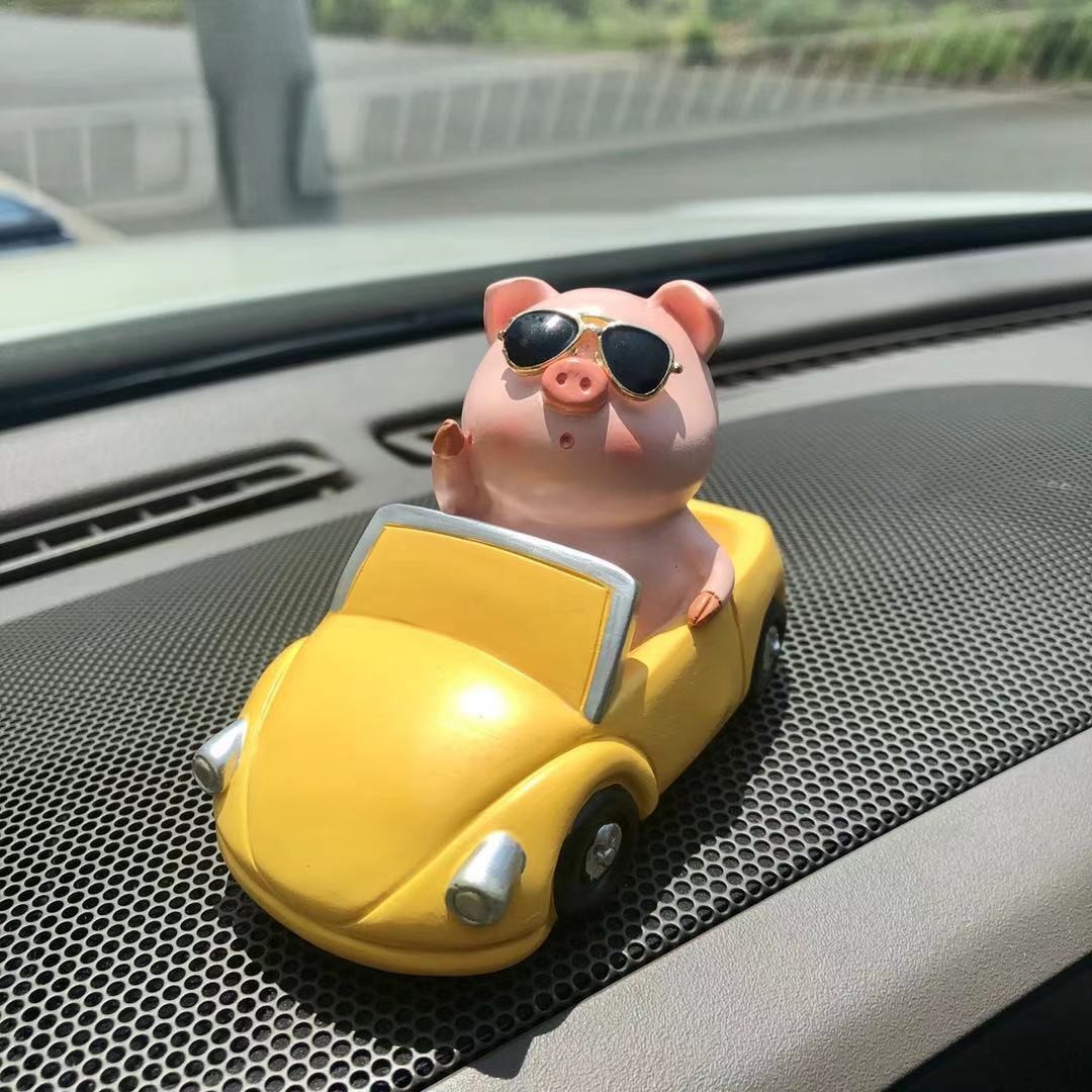 Paypayフリマ パイロット ブタちゃん 車 ダッシュボードアクセサリー 文鎮置き物 Paypayフリマ パイロット ブタちゃん 車 ダッシュボードアクセサリー 文鎮置き物