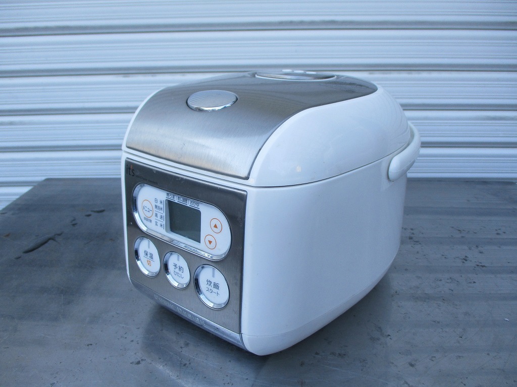 国際ブランド】 y1559-10 サンヨー マイコンジャー炊飯器 ECJ-MS30