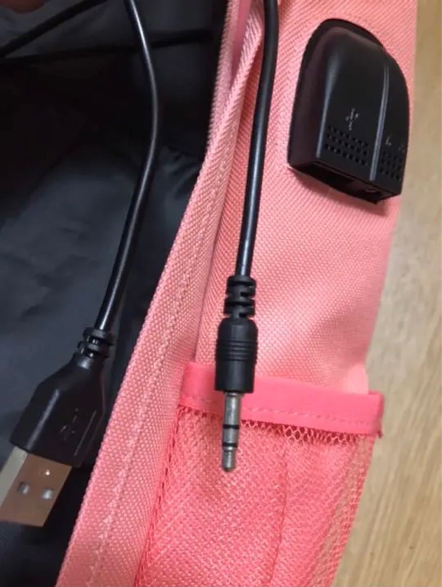 リュック　ピンク　充電　イヤホン　モバイルバッテリー　USBポート バックパック 大容量　通学　通勤　旅行
