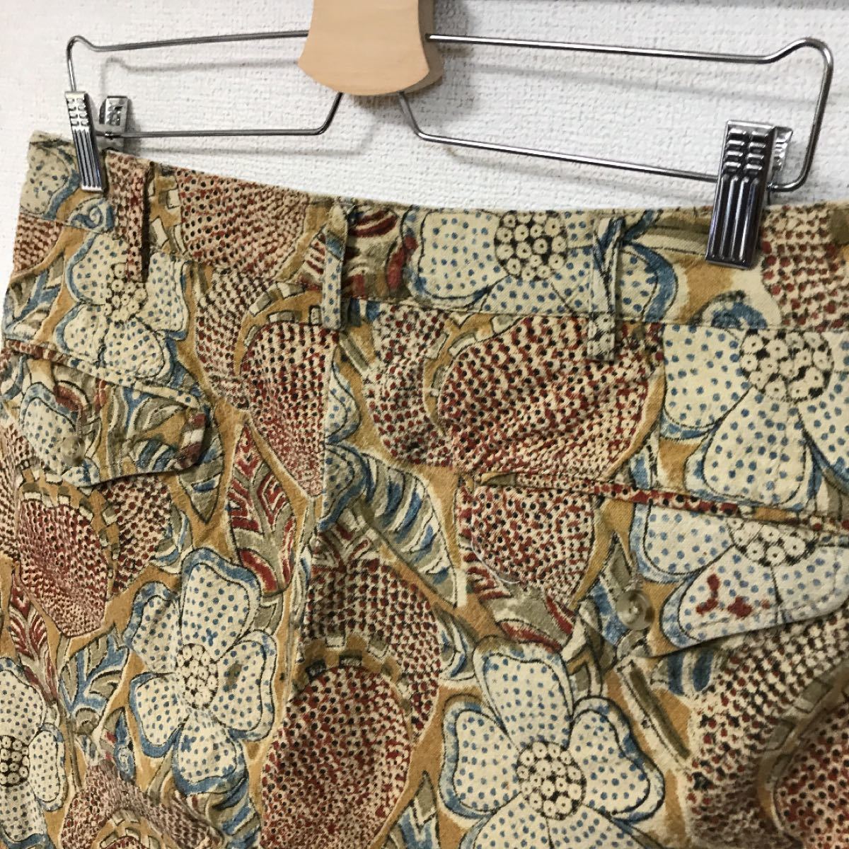 限定特価】【限定特価】歴代グラフィック 総柄 ショートパンツ 32