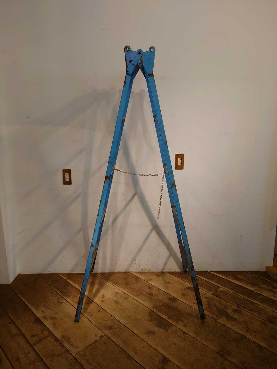  Vintage blue paint iron step ladder stepladder A-693/ display store furniture gardening in dust real industry series 