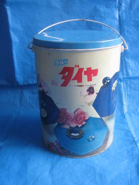  valuable! old Showa Retro lion blue diamond large can detergent . go in .... empty can 