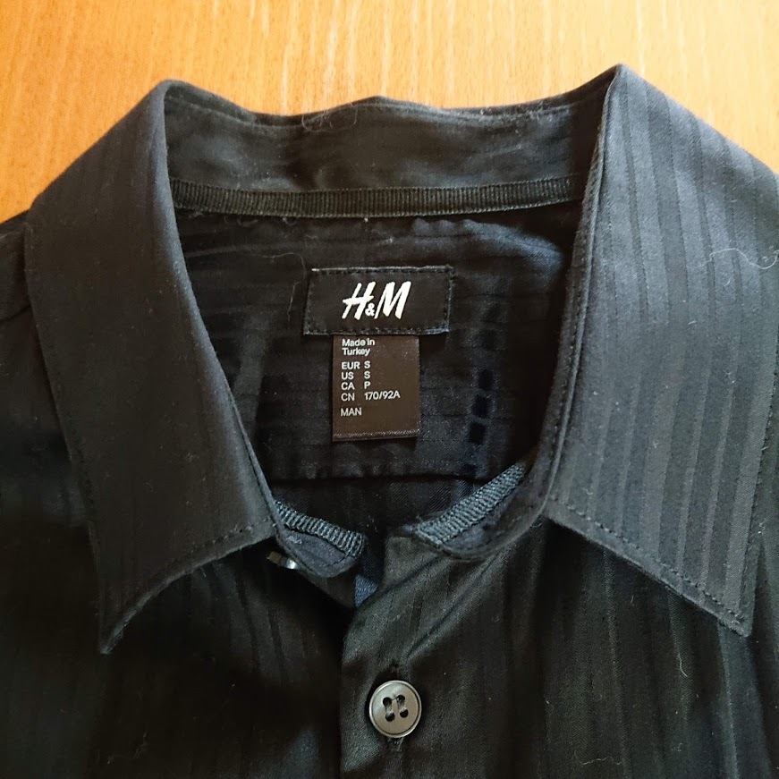 H&M 衿キーパー付きレギュラーカラーシャツ BLACK 