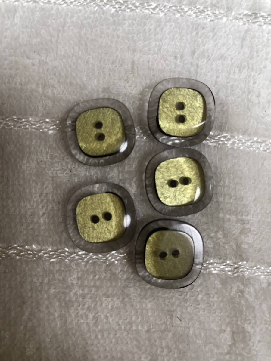 3070 約17㍉ クリア 黄緑  ボタン ５個セット ビンテージ  未使用品 手芸 裁縫 おしゃれ ハンドメイド DIY リメイクの画像1