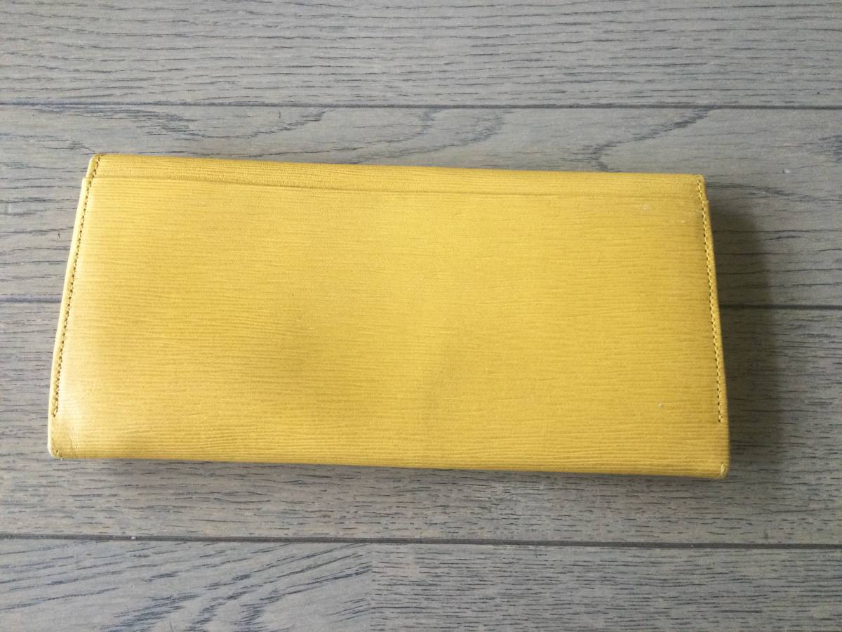 Ungaro Ungaro design long wallet change purse . attaching yellow 