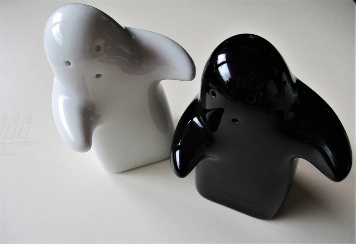 ★未使用・保管品★MINT Hug ハグ 塩・コショウ入れ Salt And Pepper Shakers★Alberto Mantilla Moma ミントの画像8