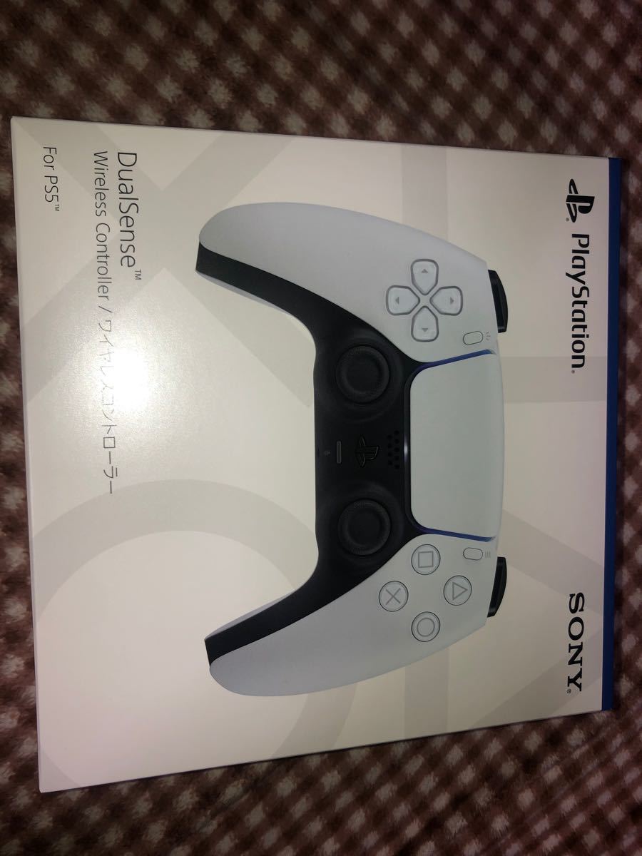 PlayStation5 DualSense ワイヤレスコントローラー黒と白