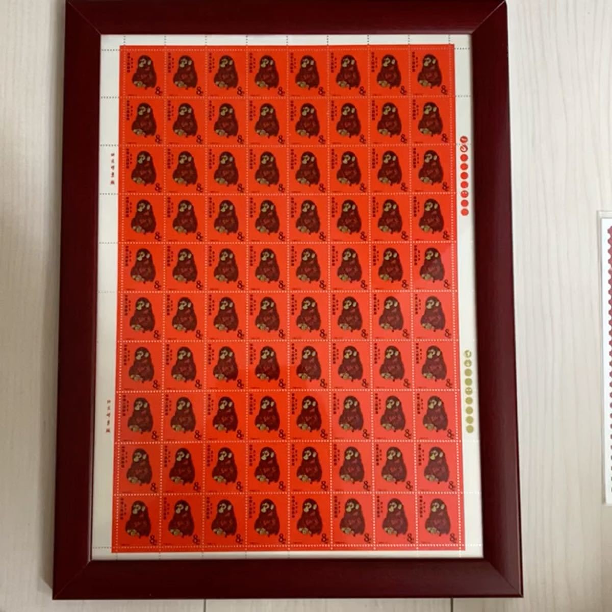 中国切手 CHINA POST 中国郵政 官製80年赤猿切手 豪華純銀版 T-46記念シート高級漆塗額縁付 赤猿切手 猿切手激レア