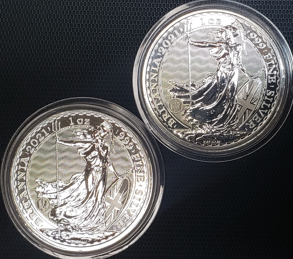 注目商品  純銀　1オンス　25枚　新品 kazu様専用　ブリタニア銀貨　2020 工芸品