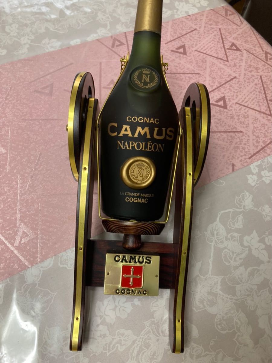 CAMUS NAPOLEON コニャック カミュ ナポレオン 大砲 台座付き 古 CAMUS NAPOLEON コニャック カミュ ナポレオン 大砲 台座付き 古