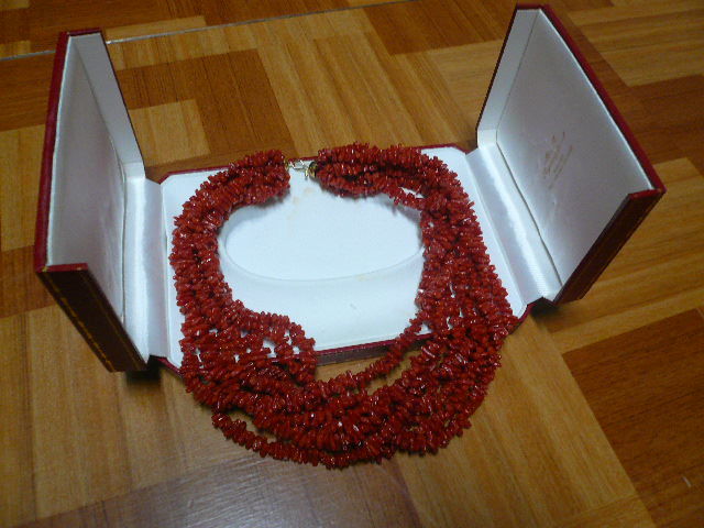 * red .....4 ream necklace ITALY CAMEO by M+M Scognamiglio 45.200g rank 