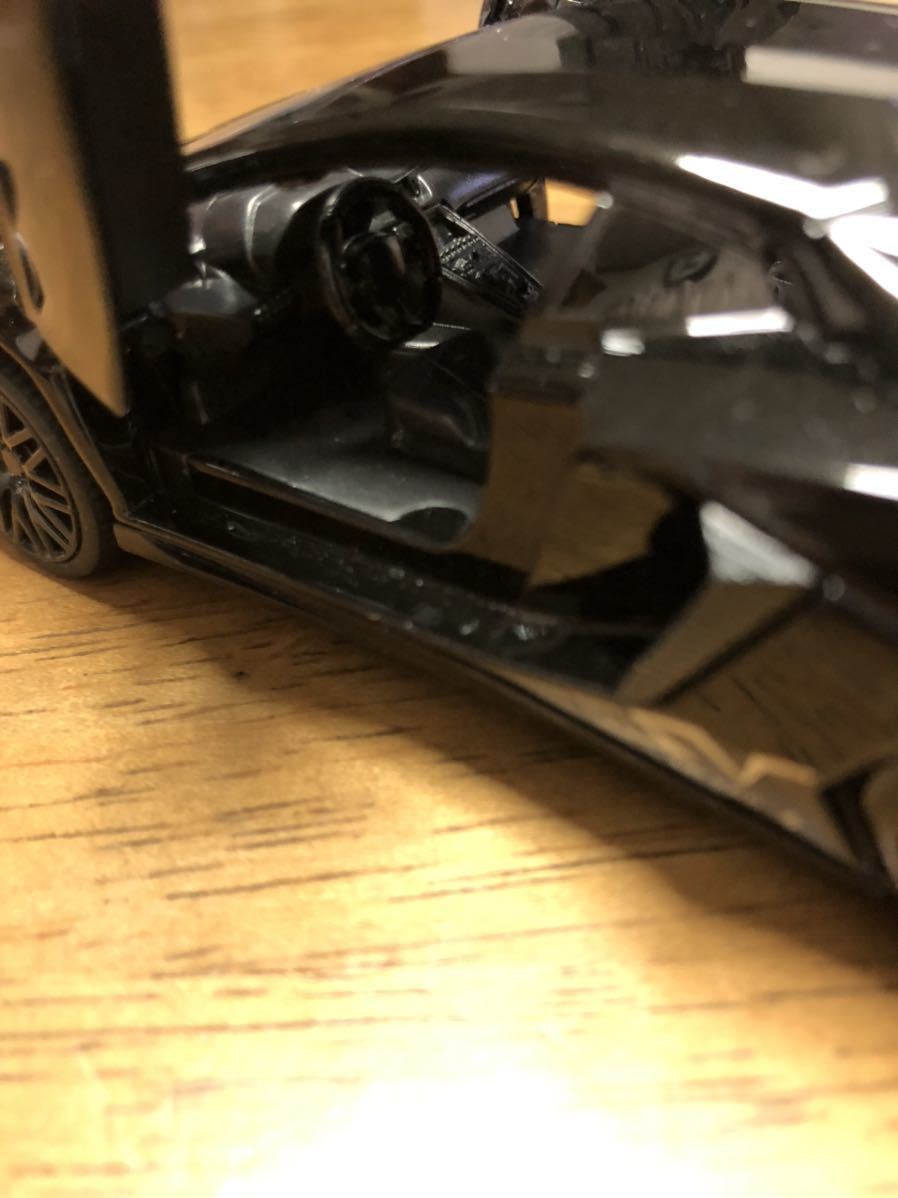  Lamborghini Aventador 1/32