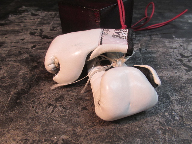 CLETO REYESk Ray tray jesmexico Mexico миниатюра Boxer белый перчатка подвеска 