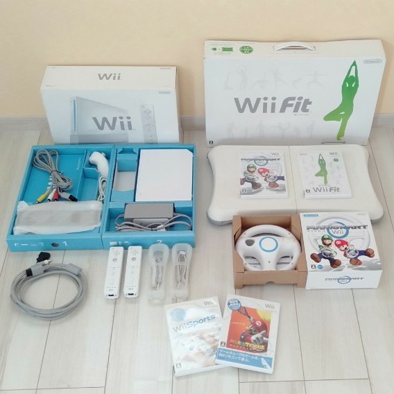 Wii本体、Wii Fit、Wiiマリオカート、Wii Sports、他　まとめ売り