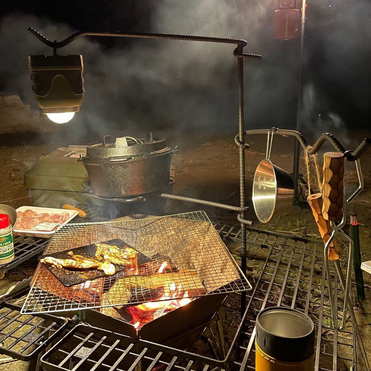 焚き火ハンガー　ランタンハンガー　フライパン置き　鍋置き　キャンプ　アウトドア ランタンスタンド ハンドメイド