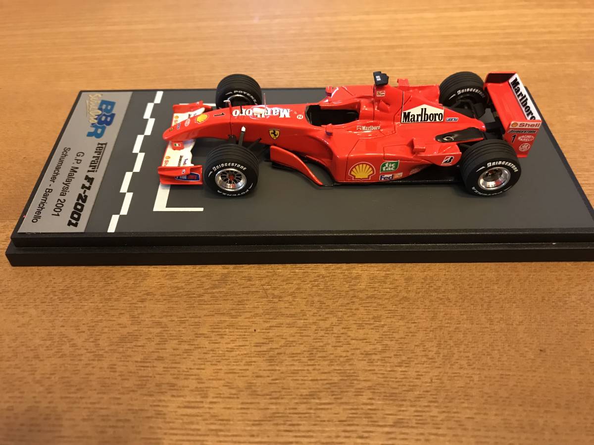 フェラーリ F1 優勝 モデルカー ミニカー 1/18 2001年 シューマッハ