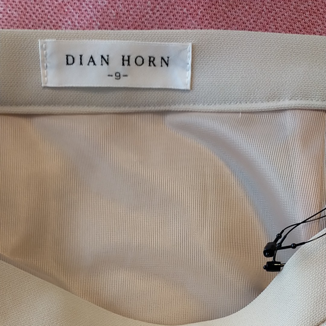 ★最終価格★DIAN HORN  ベージュタイトスカート　未使用