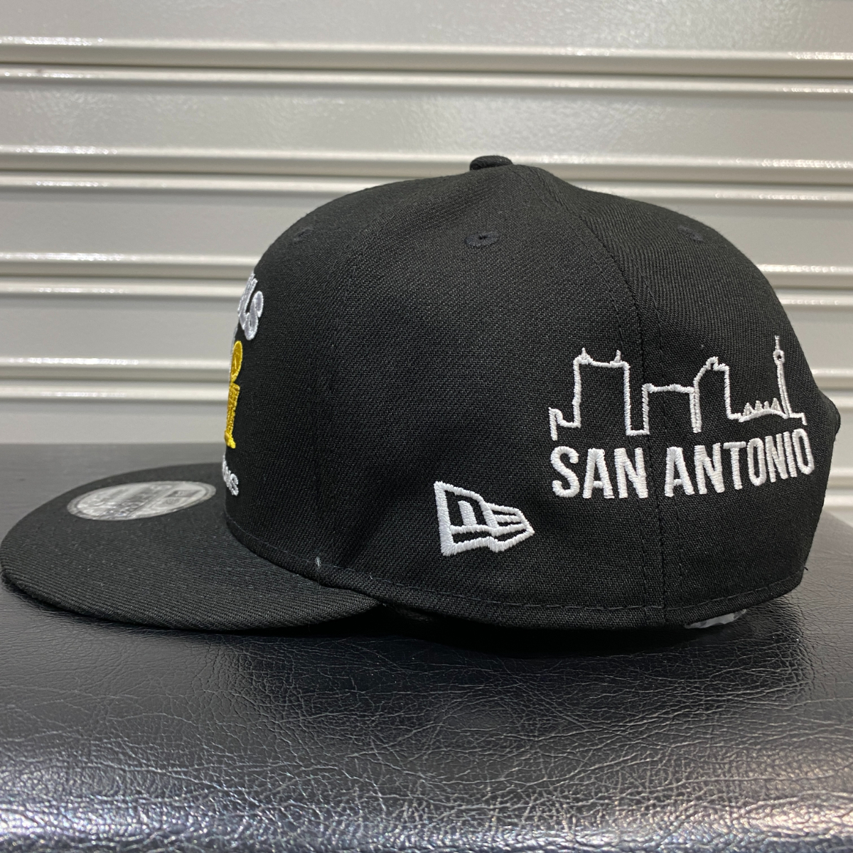 USA限定 Newera ニューエラ NBA ファイナルズ ワールドチャンピオン 9FIFTY スナップバックキャップ 黒 サンアントニオ スパーズ Spurs_画像3