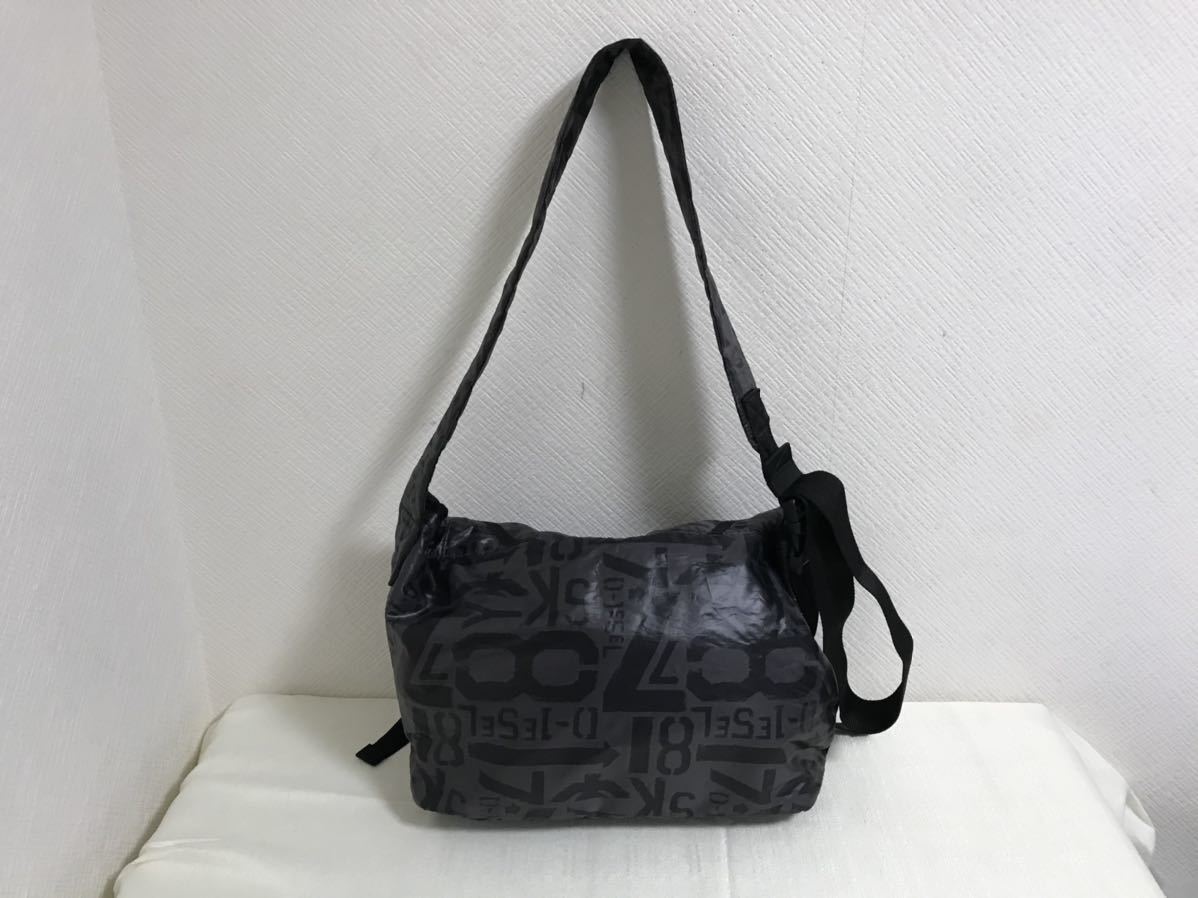 美品本物ディーゼルDIESELナイロンショルダーバッグボディ 美品本物ディーゼルDIESELナイロンショルダーバッグボディ