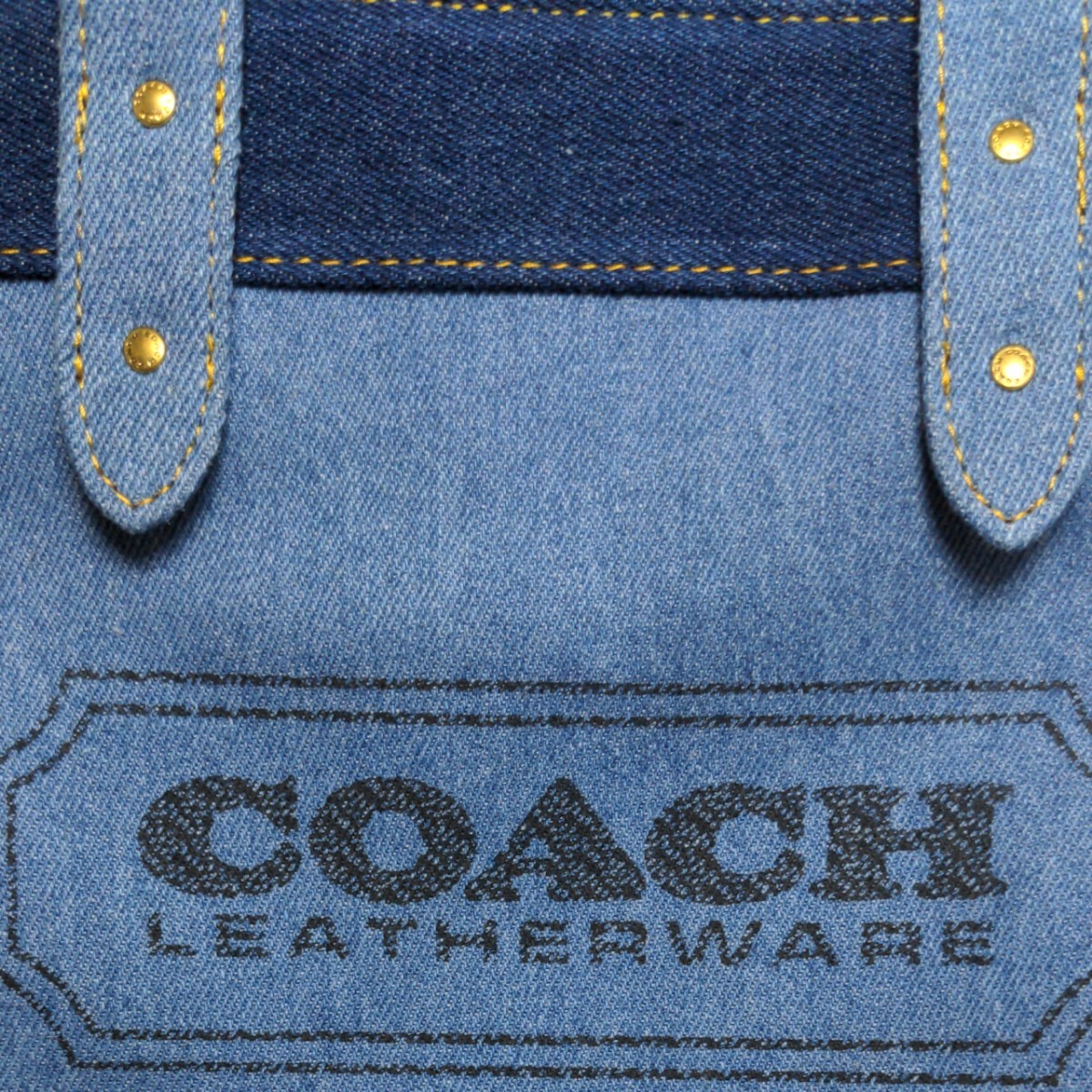 コーチ　COACH  トートバッグ　デニムバッグ　ショルダーバッグ　ブルー　かわいいバッグ　新品未使用