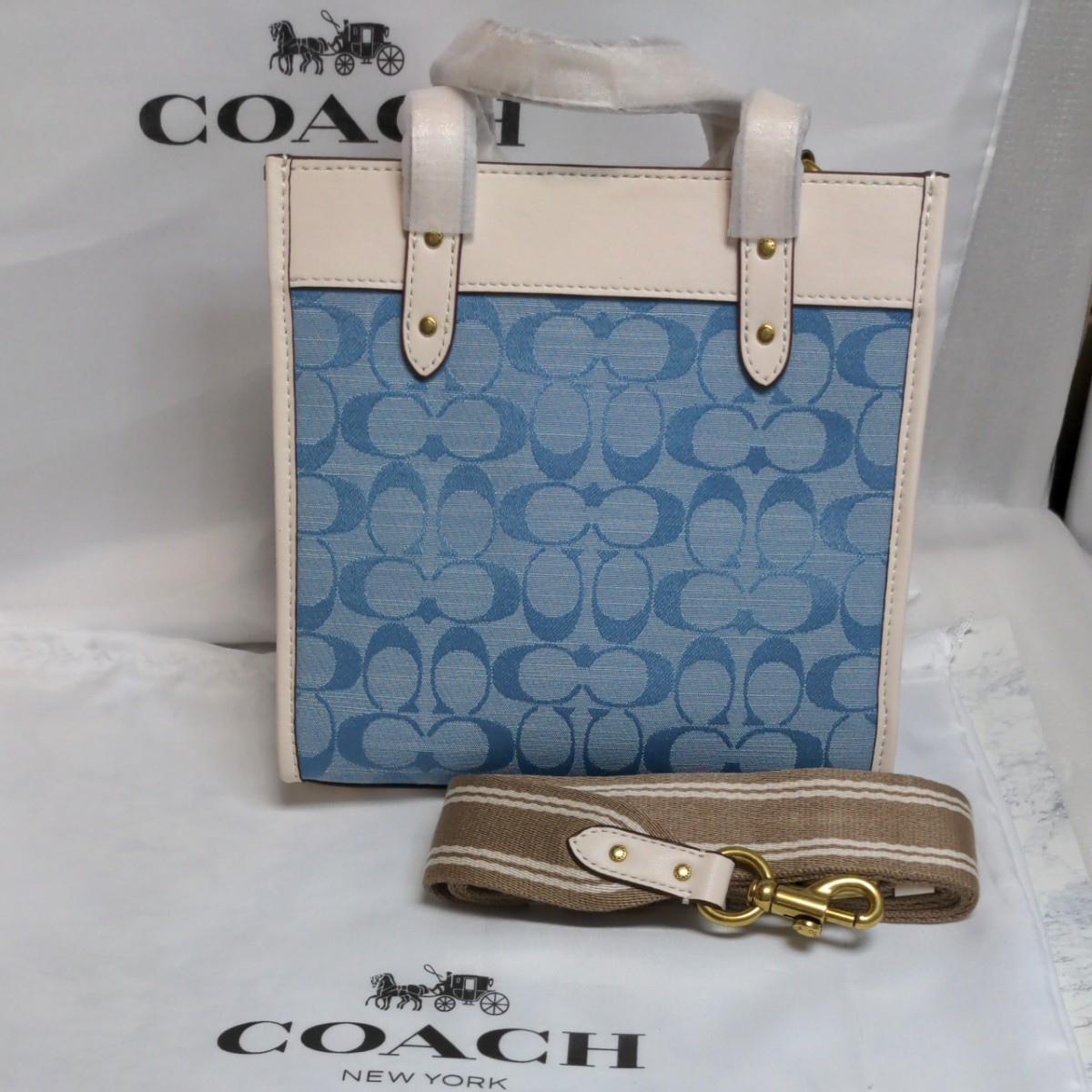 コーチ　COACH 　新作フィールドトートバッグ　ショルダーバッグ　シグネイチャー　ブルー　デニムバッグコンパクトバッグ新品未使用