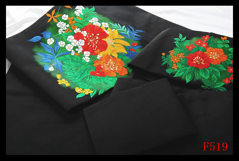 F519】厳選西陣 手織り 草花文様 黒色地 気品豊かに 高級美術正絹 