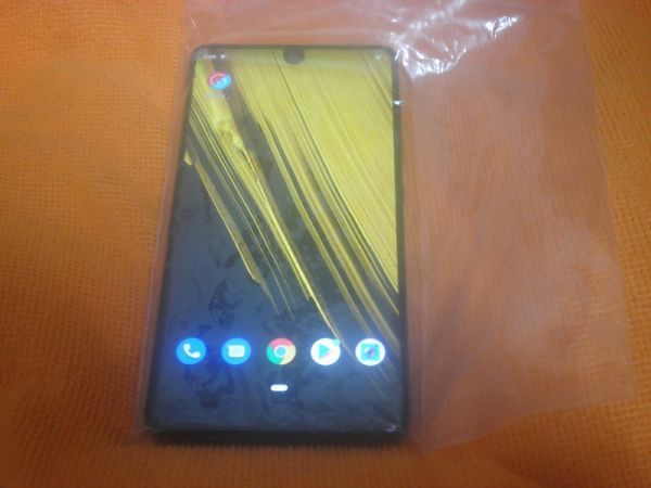 完売】 Essential Essential Phone PH-1 Android