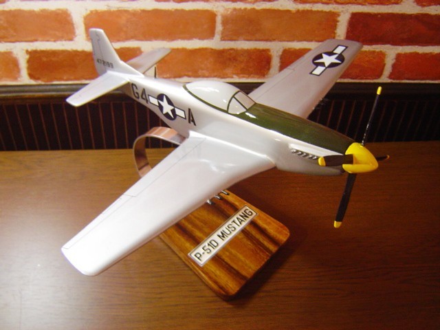 1/24 P-51D MUSTANG( North american ) модель самолет истребитель solid модель 