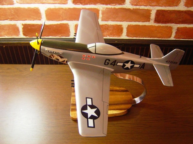 1/24 P-51D MUSTANG( North american ) модель самолет истребитель solid модель 