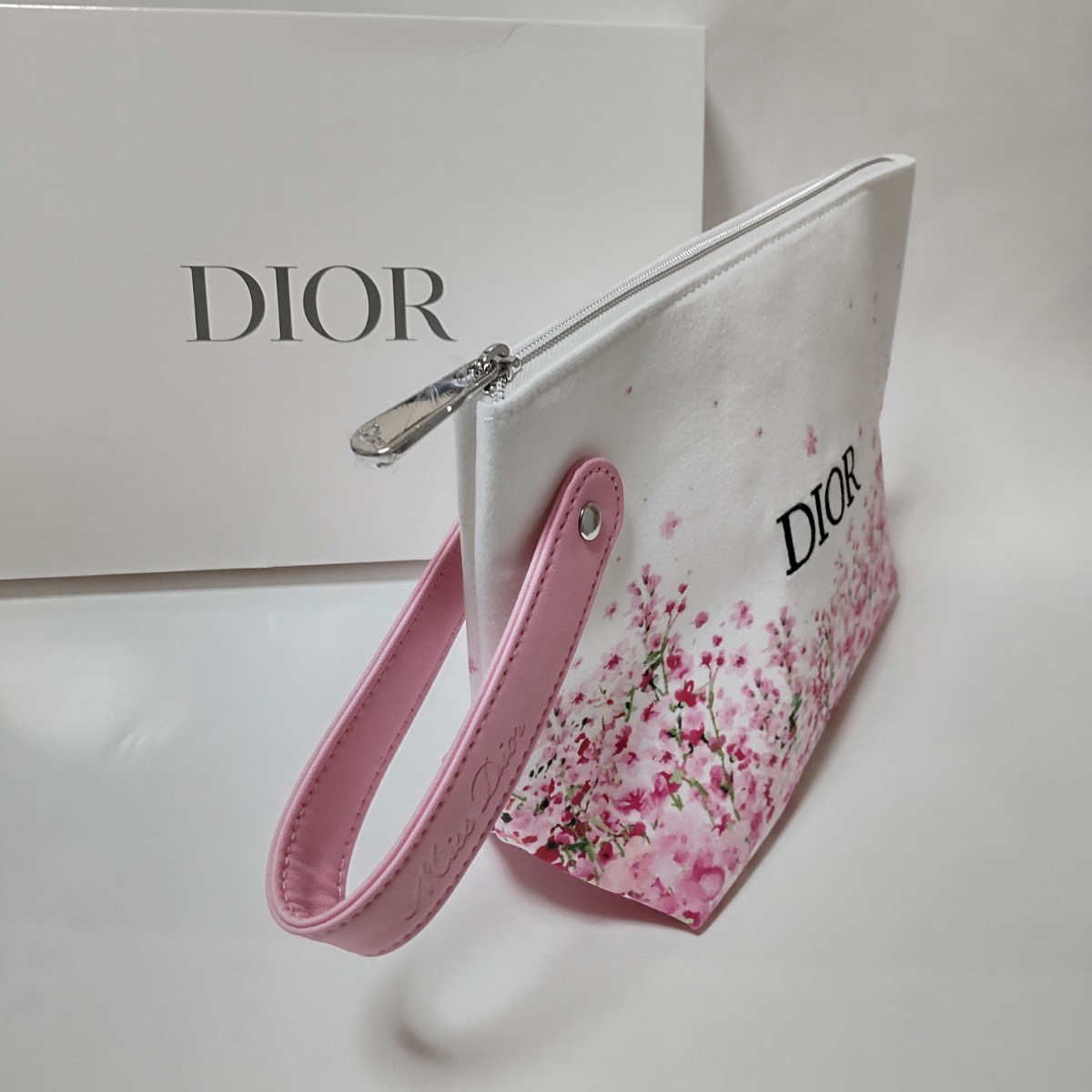 【ラブリー感たっぷり】Dior★Dioramour★ポーチ★期間限定 Dior ディオール ポーチ 花柄 桜柄 新品未使用品|Yahoo!フリマ