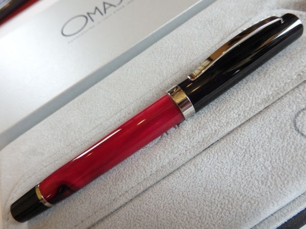 ◆OMAS オマス　ボローニャ　レッド&ブルーパール万年筆　ペン先：14ｋ585Fソリッドゴールド　　_画像1