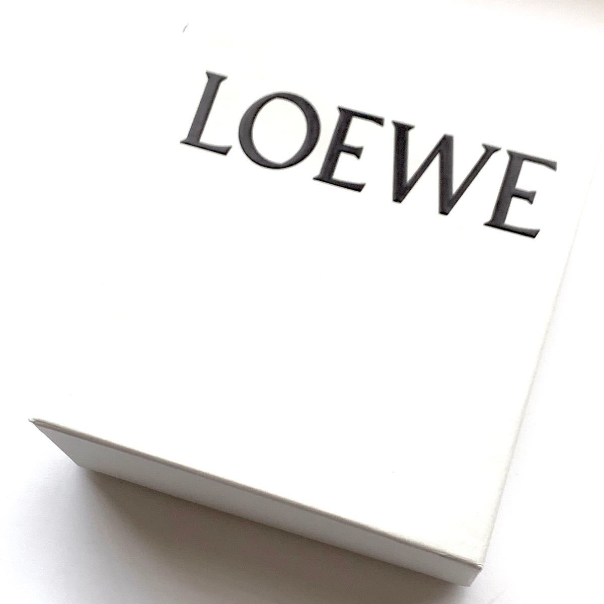 LOEWE ロエベ シーシェル ポーチ ミニ(クラシック カーフスキン