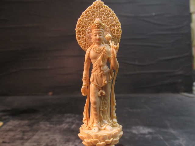 向吉悠睦の世界 観賞用仏像コレクション の一つ聖観音菩薩像　樹脂製　紙箱