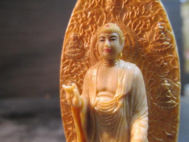 向吉悠睦の世界 観賞用仏像コレクション の一つ釈迦如来像　樹脂製　紙箱_画像9