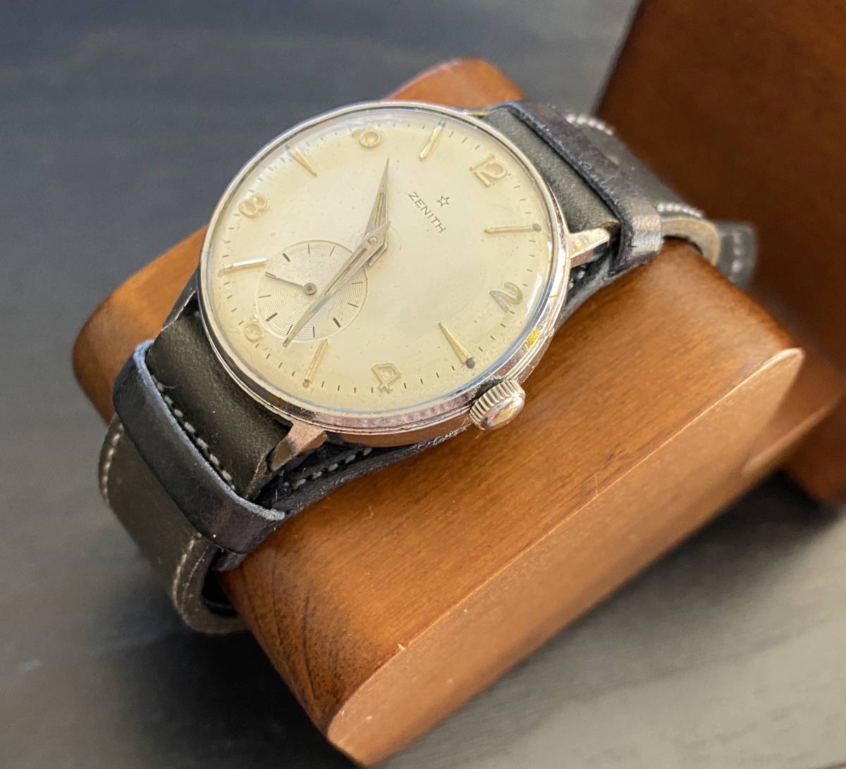 ZENITH ゼニス アンティーク 1960年代 ビンテージ腕時計 手巻き