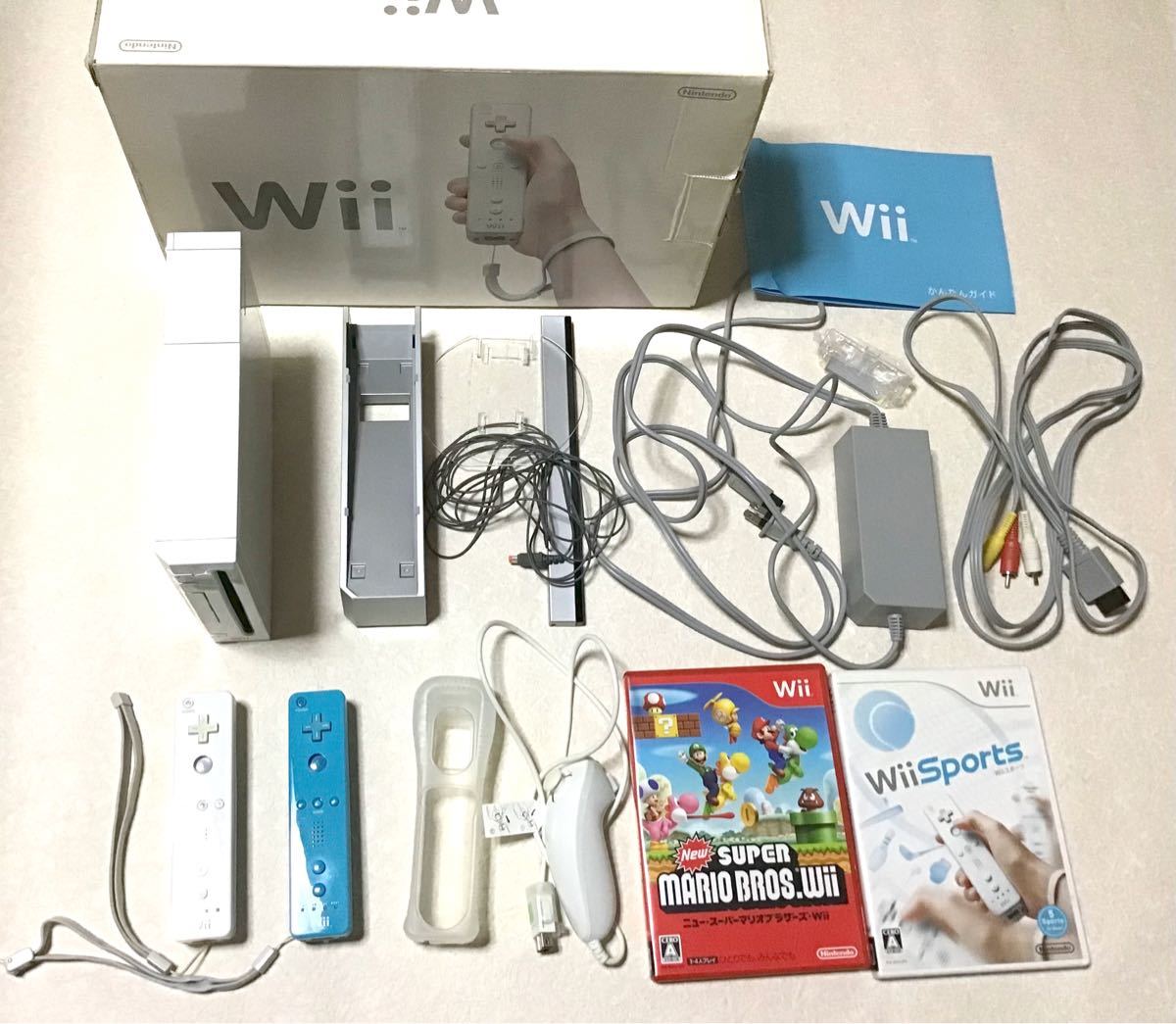 任天堂 Wii 本体＋ソフト2本セット　マリオ　スポーツ
