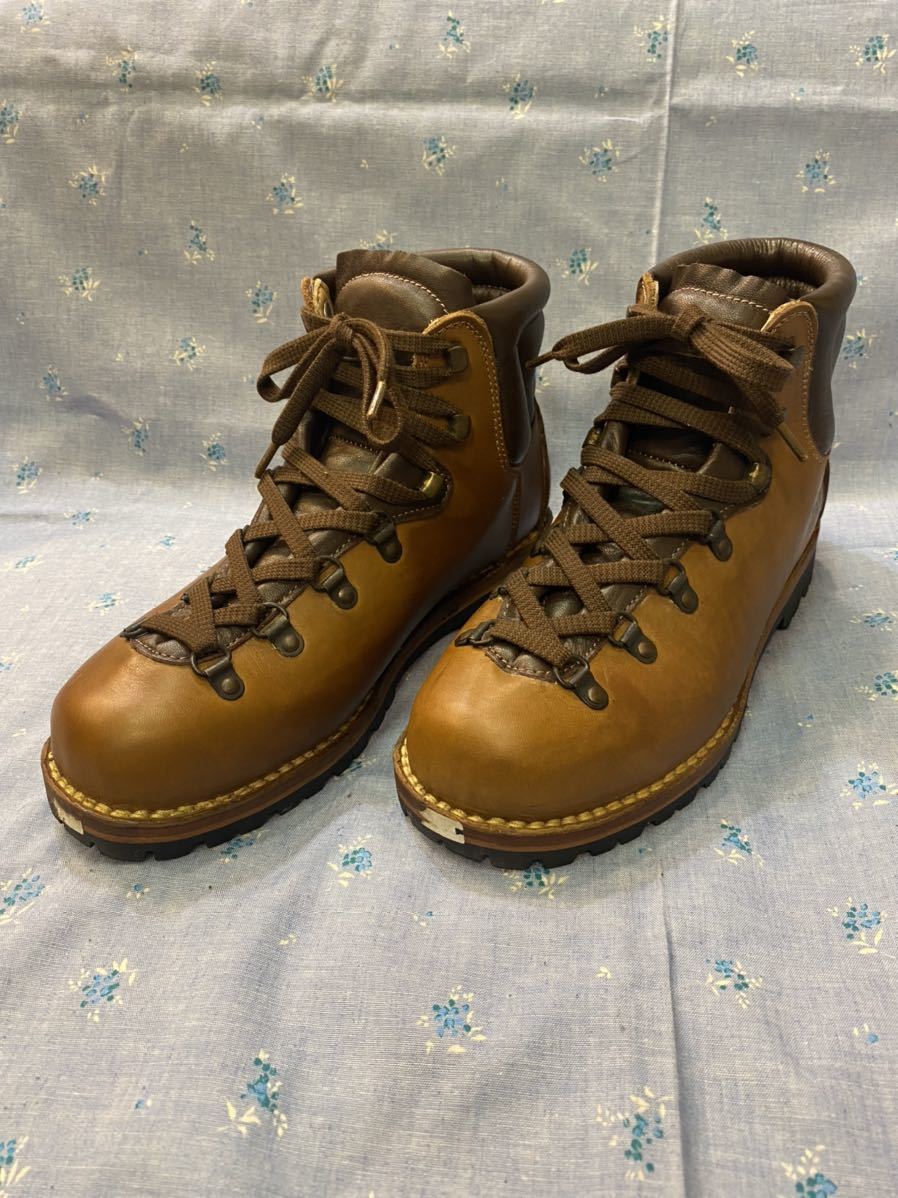 激安/新作 美品 グランジュッタ トレッキングシューズ マウテンブーツ 登山靴 ビブラムソール 26cm 革靴 箱付他 26.0cm 激安/新作 美品 グランジュッタ トレッキングシューズ マウテンブーツ 登山靴 ビブラムソール 26cm 革靴 箱付他 26.0cm