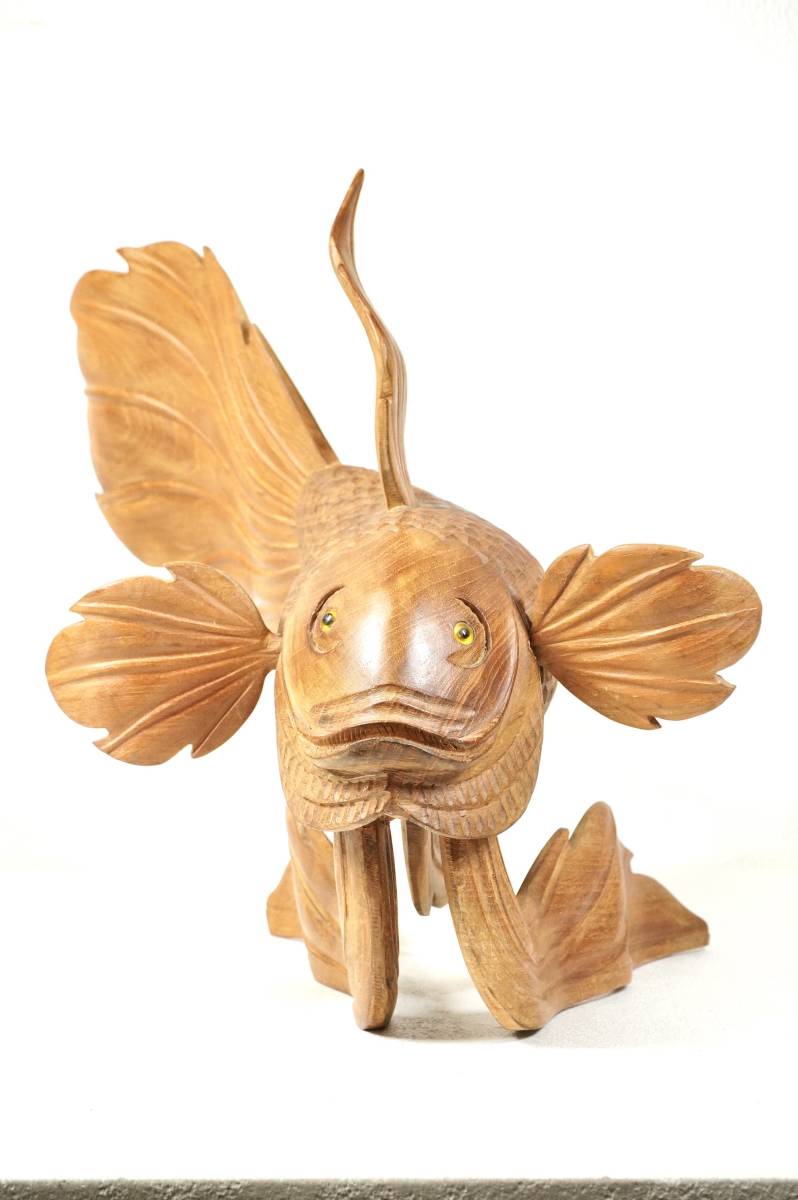 昭和ビンテージ　1980年代　一刀彫り金魚像　ユニークの表情が素晴らしい逸品！　エステートセール 　Yoko_画像3
