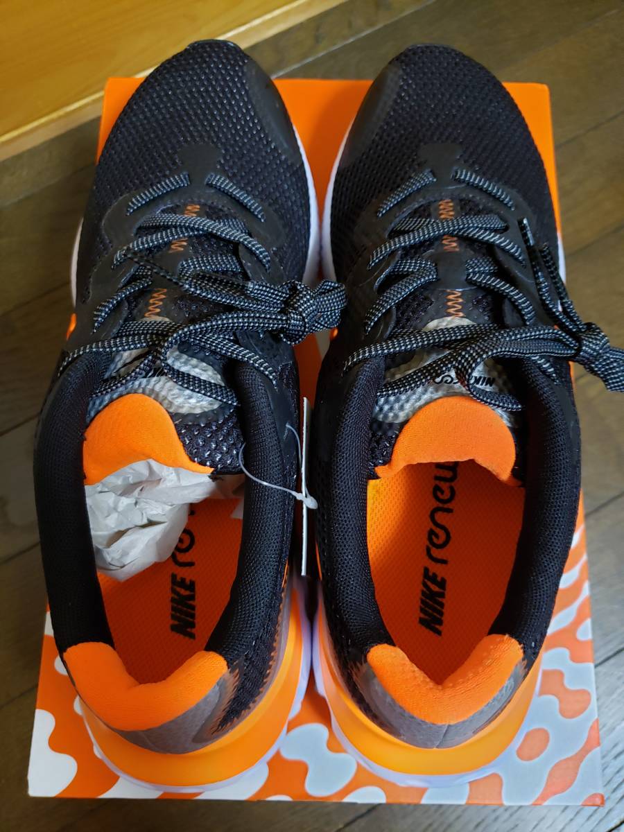 新品 NIKE RENEW RUN Size 9.5 / ナイキ リニュー ラン サイズ 27.5 Running Shoe_画像5