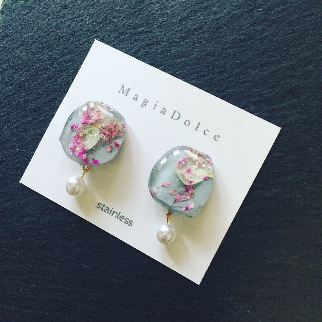  free shipping *MagiaDolce.h 10435* small flower earrings small flower earrings pearl earrings blue pink on goods allergy correspondence earrings hand made earrings 