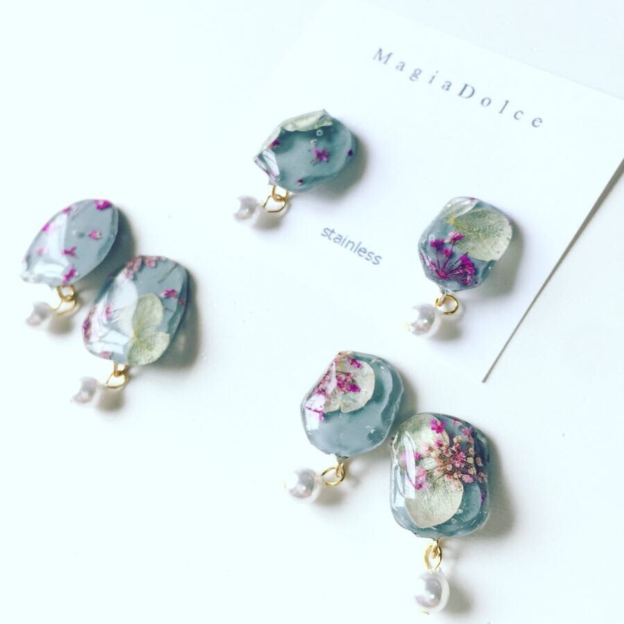  free shipping *MagiaDolce.h 10435* small flower earrings small flower earrings pearl earrings blue pink on goods allergy correspondence earrings hand made earrings 