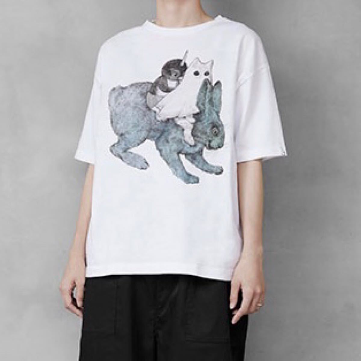 Paypayフリマ ヒグチユウコ ボリス雑貨店 Blue Rabbit Tシャツ Paypayフリマ ヒグチユウコ ボリス雑貨店 Blue Rabbit Tシャツ