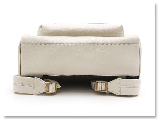中古美品 グッチ リュックサック プリント レザー バックパック 中古美品 グッチ リュックサック プリント レザー バックパック