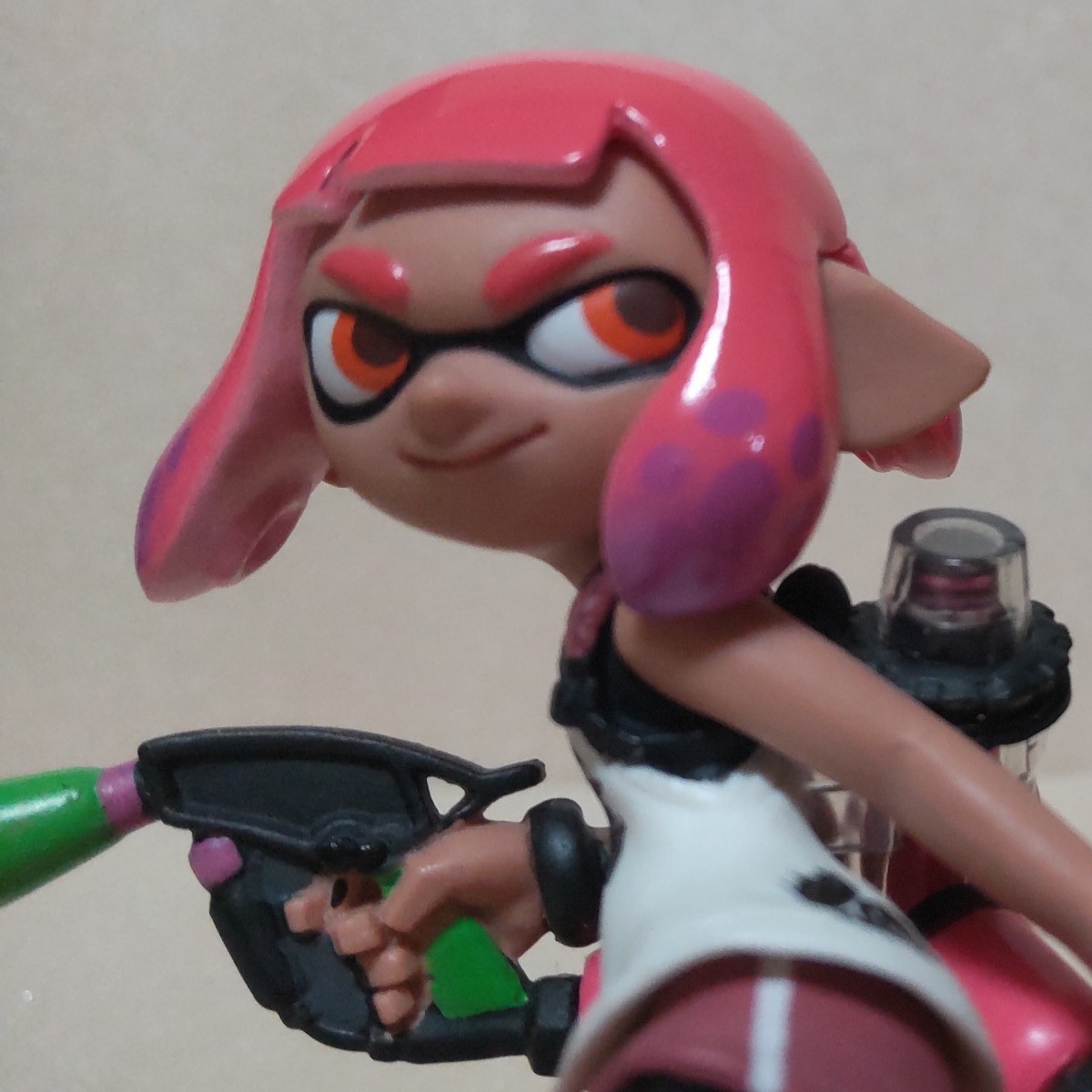 amiibo スプラトゥーン2 インクリングガール ネオンピンク