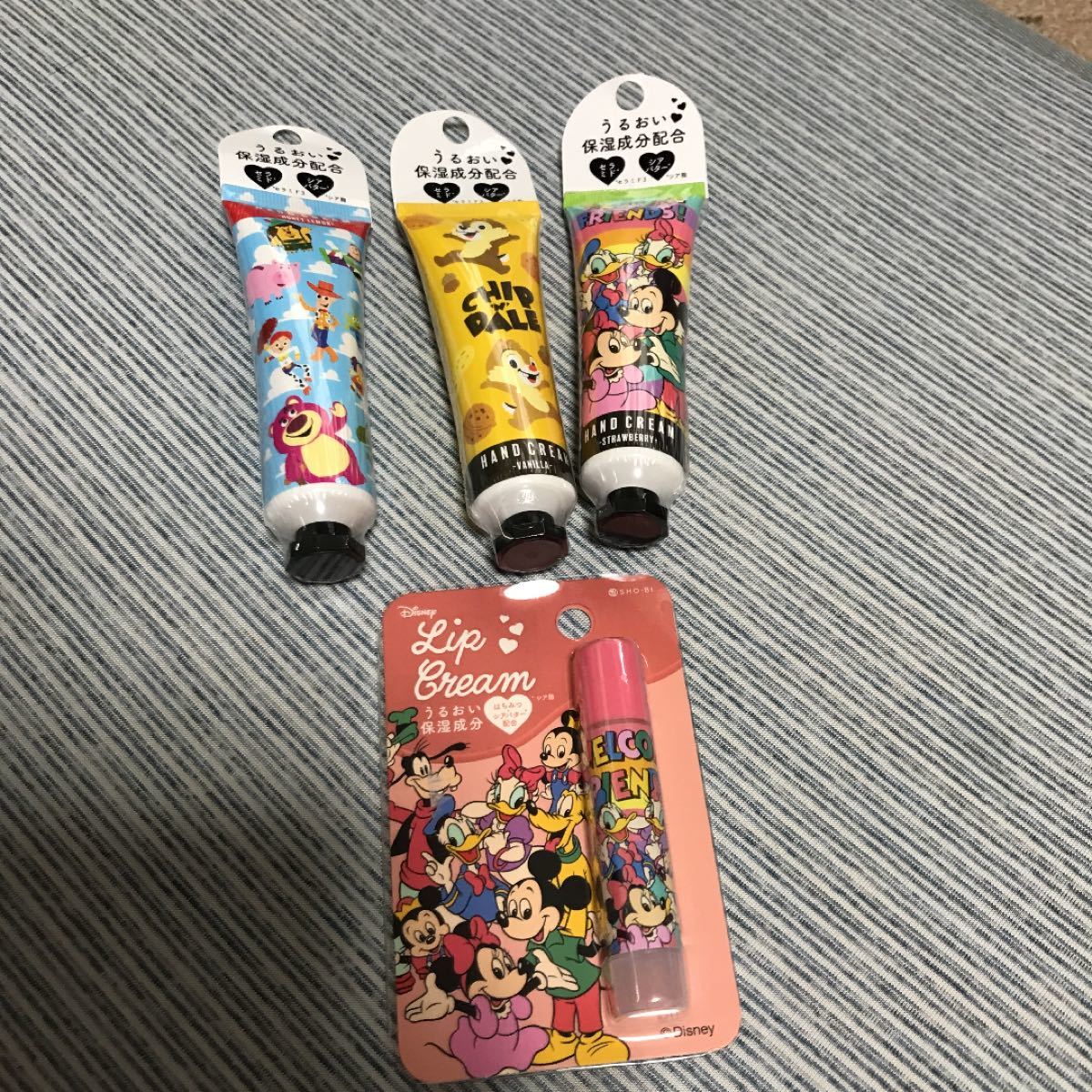 Paypayフリマ ディズニー ハンドクリーム3点とリップクリームセット Paypayフリマ ディズニー ハンドクリーム3点とリップクリームセット