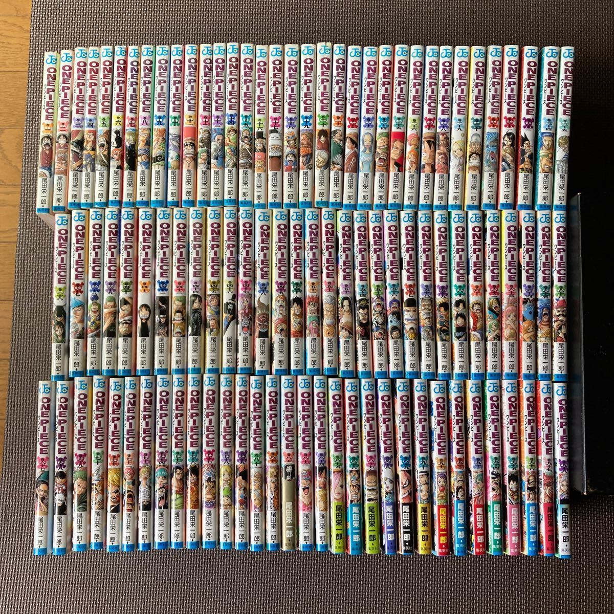 【値下げ中】ONE PIECE コミック全巻 1〜最新99巻+映画入場者特典セット（おまけ付き）