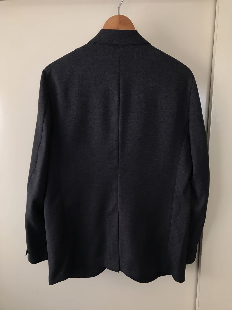 タグ付新品未使用 UNIQLO 感動ジャケット ダークグレー メンズM タグ付新品未使用 UNIQLO 感動ジャケット ダークグレー メンズM