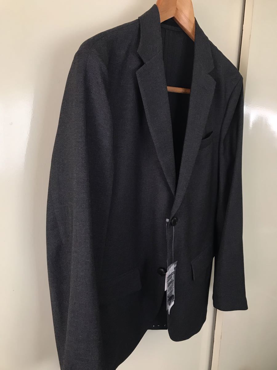 タグ付新品未使用 UNIQLO 感動ジャケット ダークグレー メンズM タグ付新品未使用 UNIQLO 感動ジャケット ダークグレー メンズM